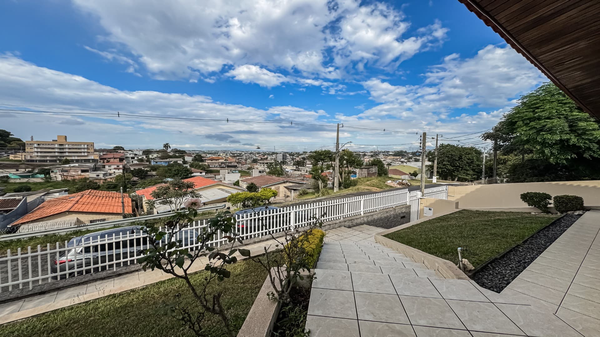 TERRENO ZR3 NO GUAÍRA| 1.056M² COM CASA TÉRREA AMPLA (1 / 30)