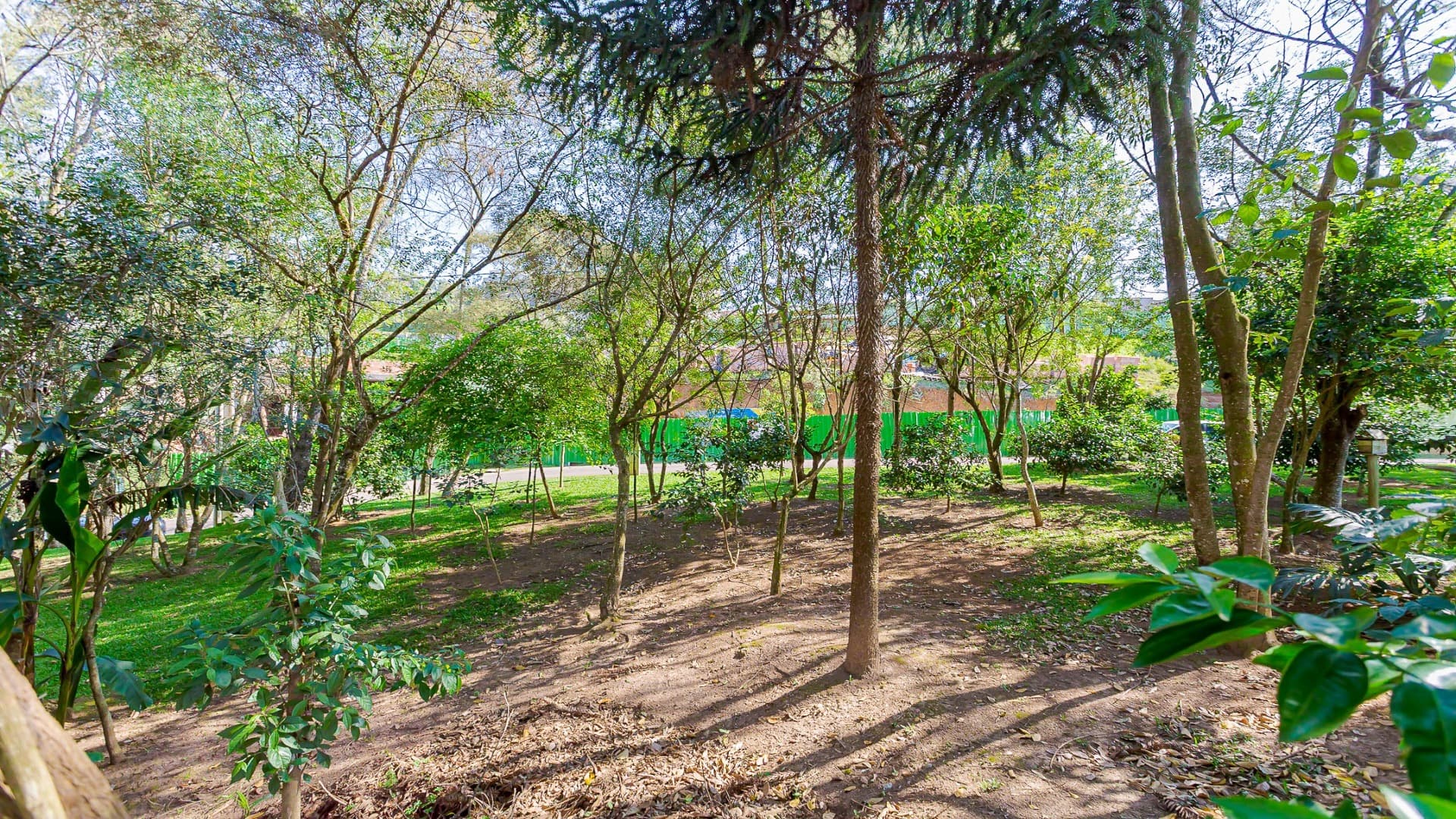 TERRENO EM CONDOMÍNIO FECHADO GAIA (53 / 54)